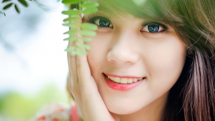 中俄界江乌苏里江明水期开渔 渔民喜获第一网鲜鱼